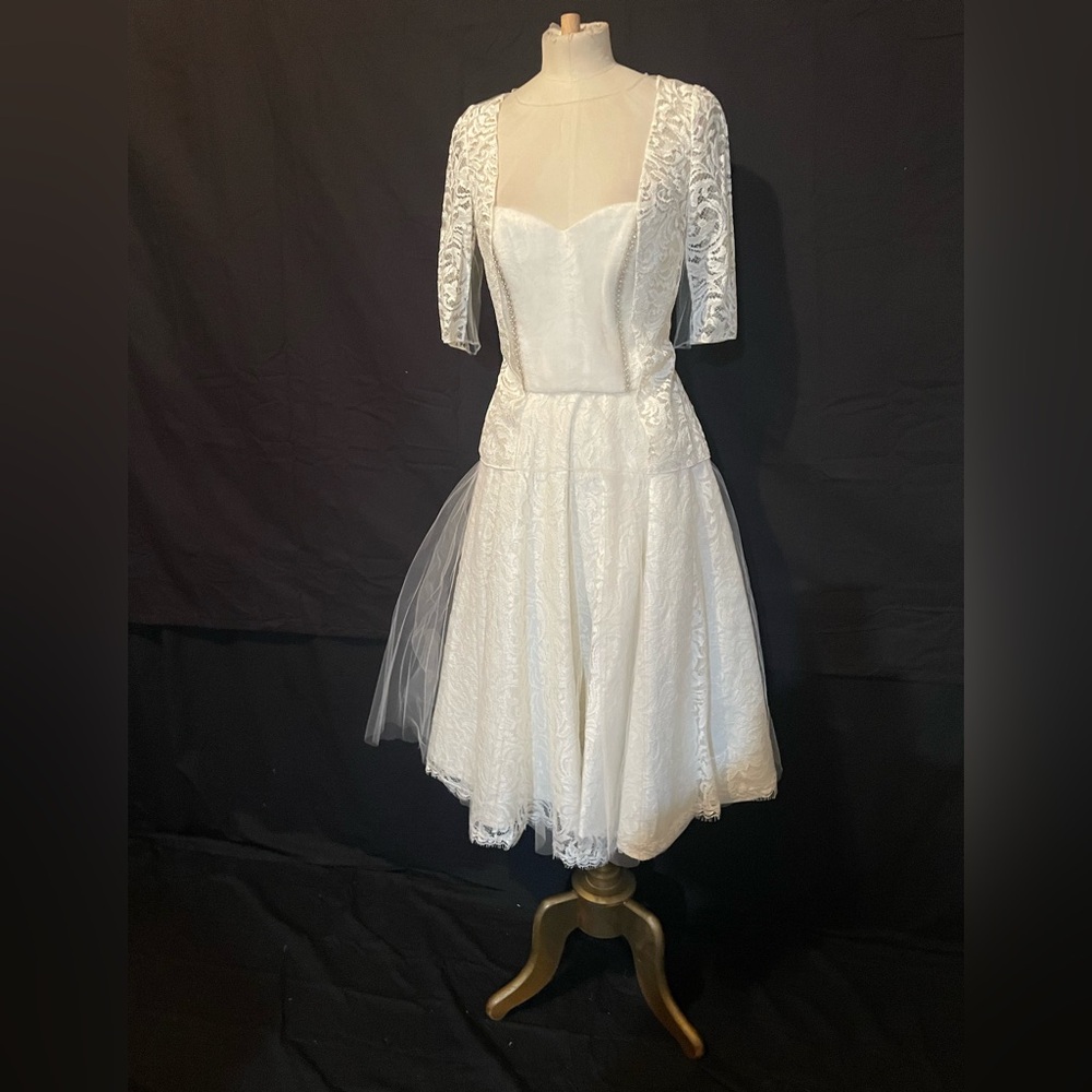 Elegant Designer Ivory Lace 3 Piece Wedding Dress Pas De Deux Size 2 NEW